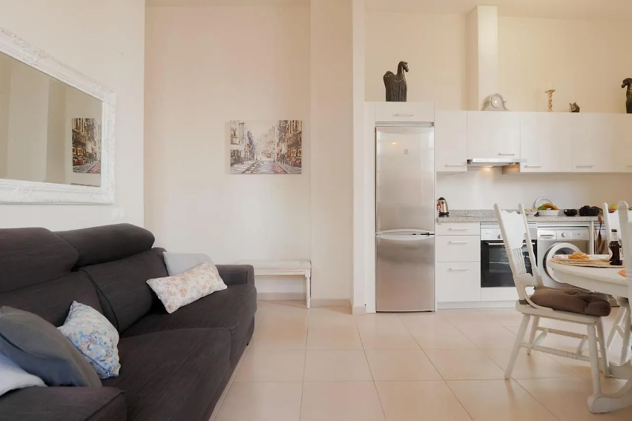 Апартаменты Flat 2 Bedrooms In The City Center Малага